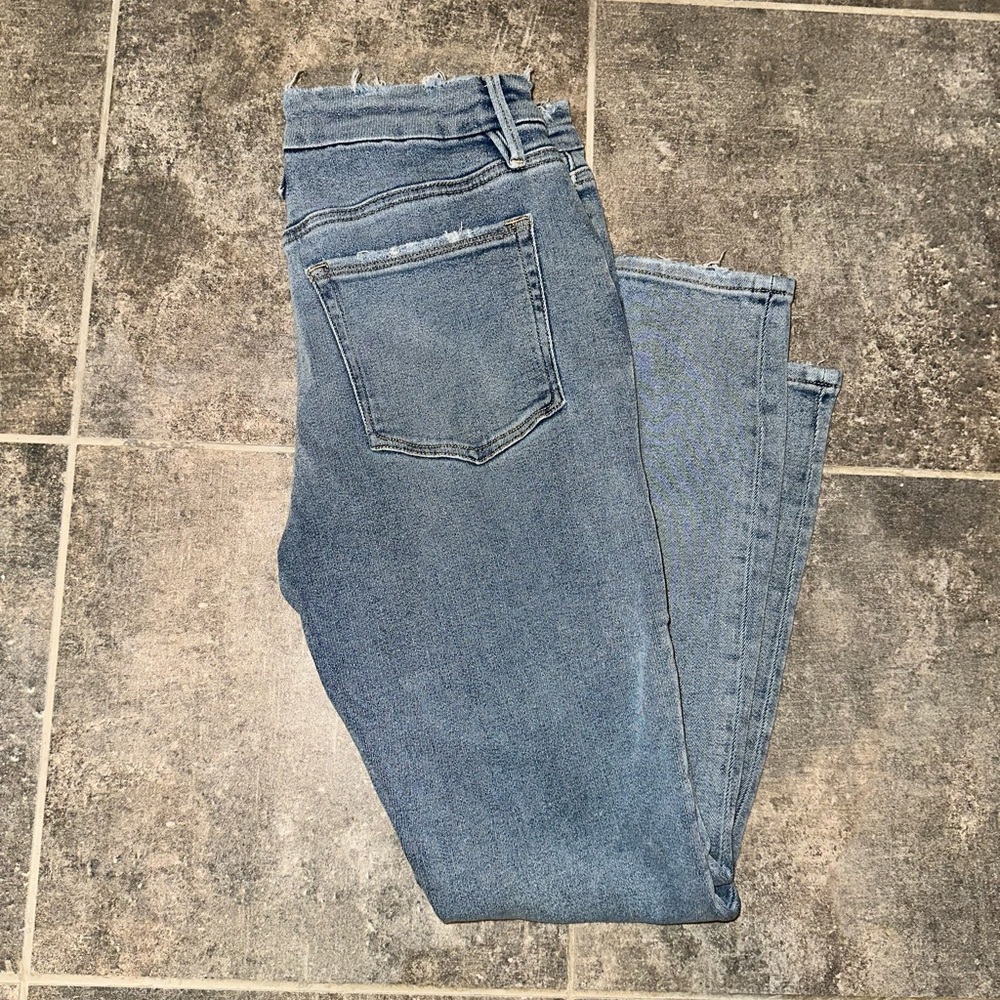 Good American Light Wash Skinny Jeans